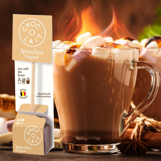 Hot Chocolate Spoon Puur MoMe – Belgische melk chocolade stick met speculooskruiden voor warme chocolademelk met kop warme choclademelk met slagroom