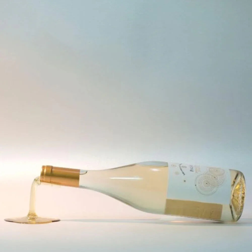 Wijnfleshouder Fall in Wine wit van zijkant